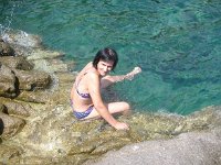 web16  Cavoli - Rita che cerca l'ispirazione per tuffarsi